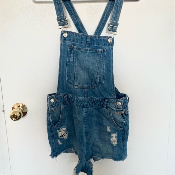 Short Overalls - Picture 2 of 5